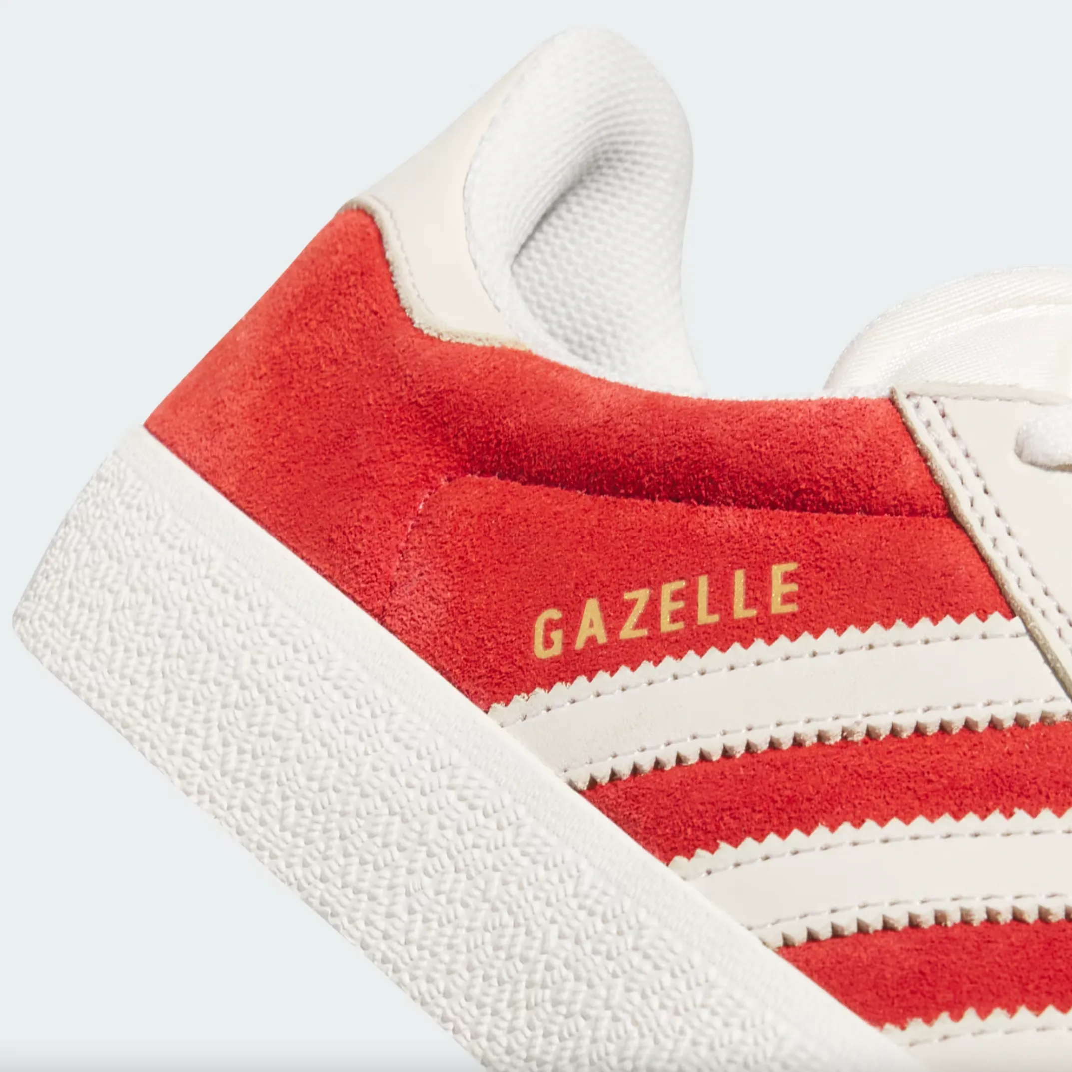 ADIDAS GAZELLE ADV BETTER SCARLET / CHALK WHITE