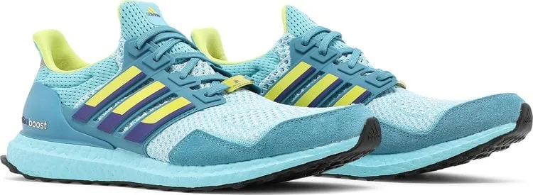 Adidas UltraBoost 1.0 DNA 'ZX 8000' sneakers, blue