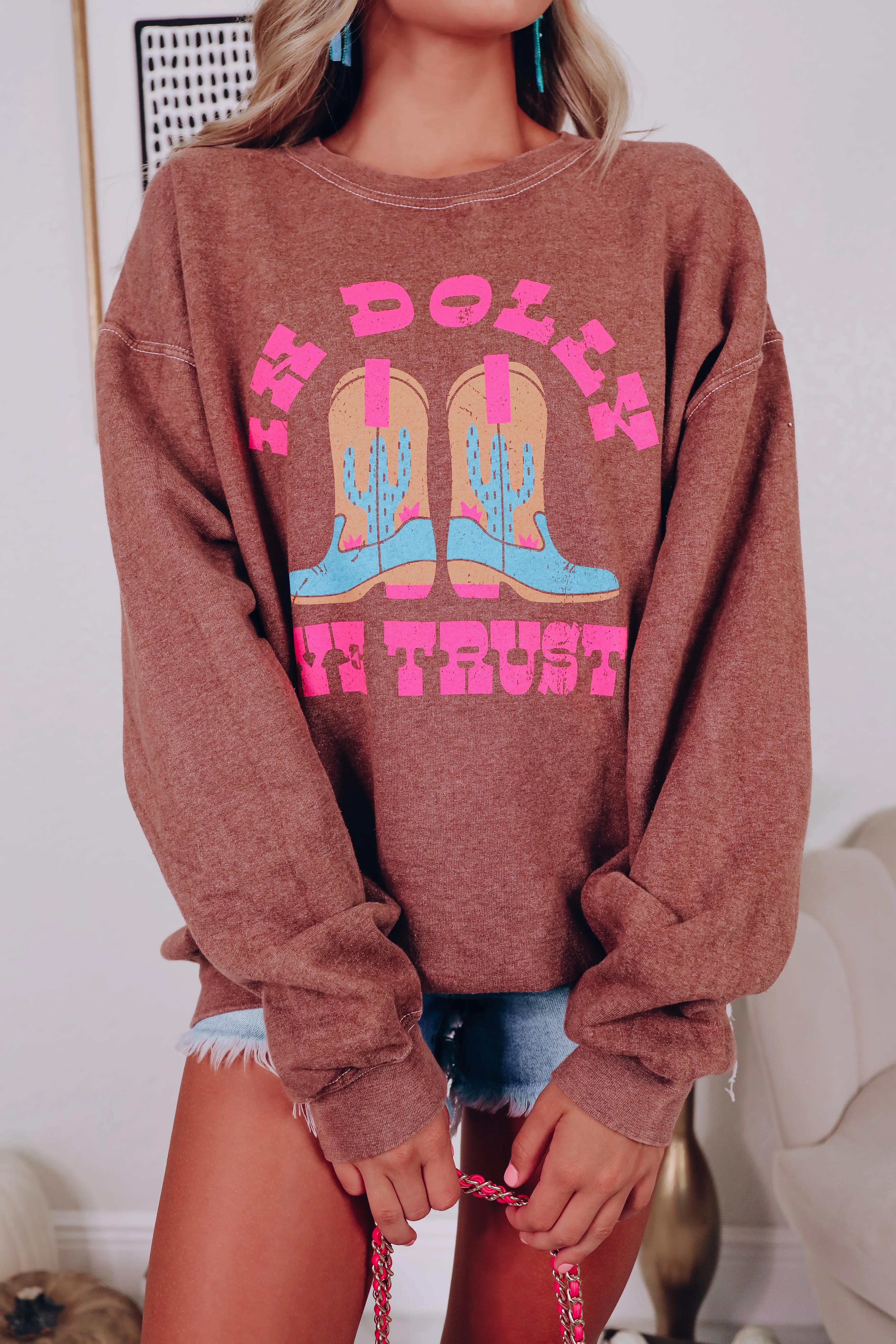 In Dolly We Trust Graphic Sweatshirt - Brown