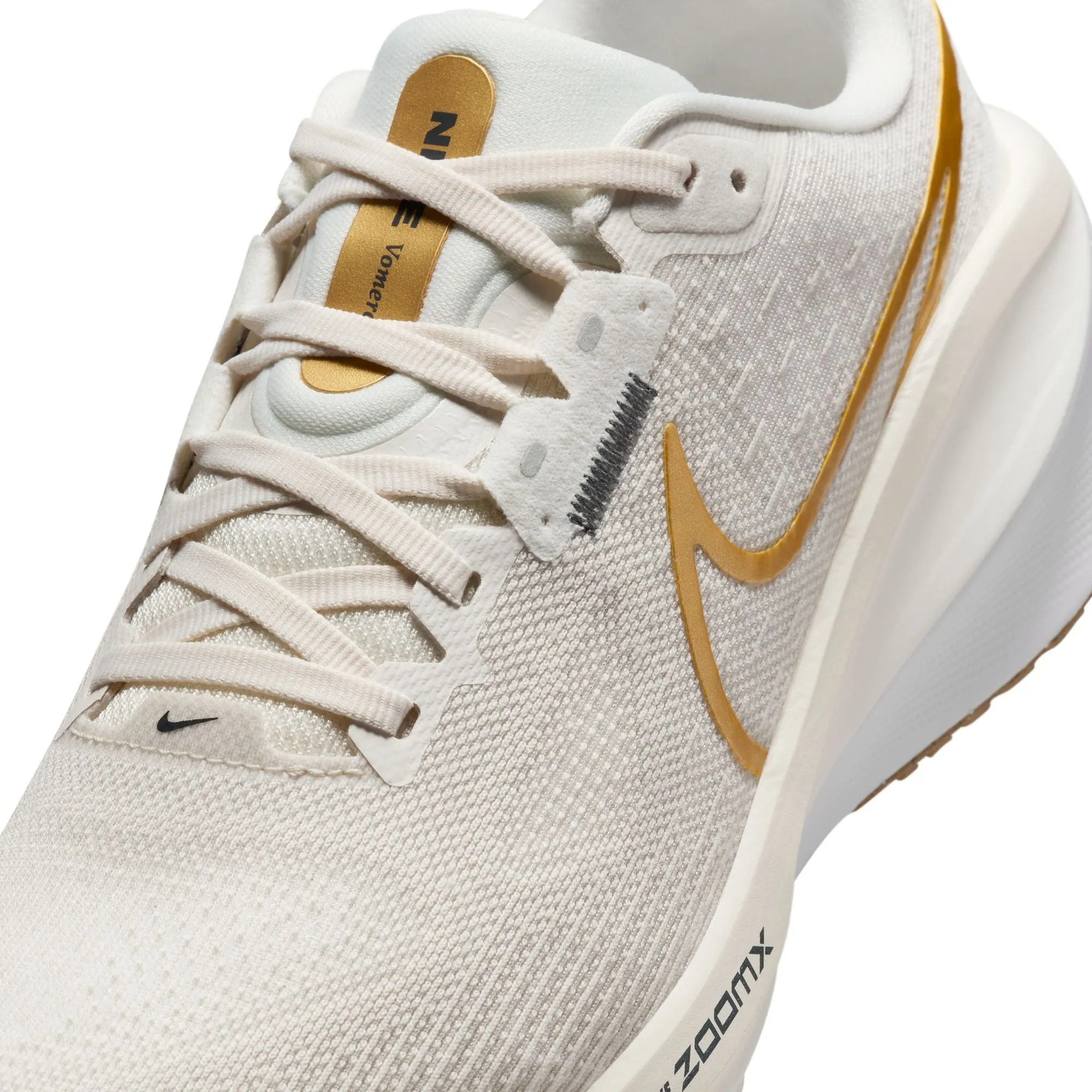 Nike Women's Vomero 17 Running Shoes Phantom / Light Bone / Sail / Metallic Gold