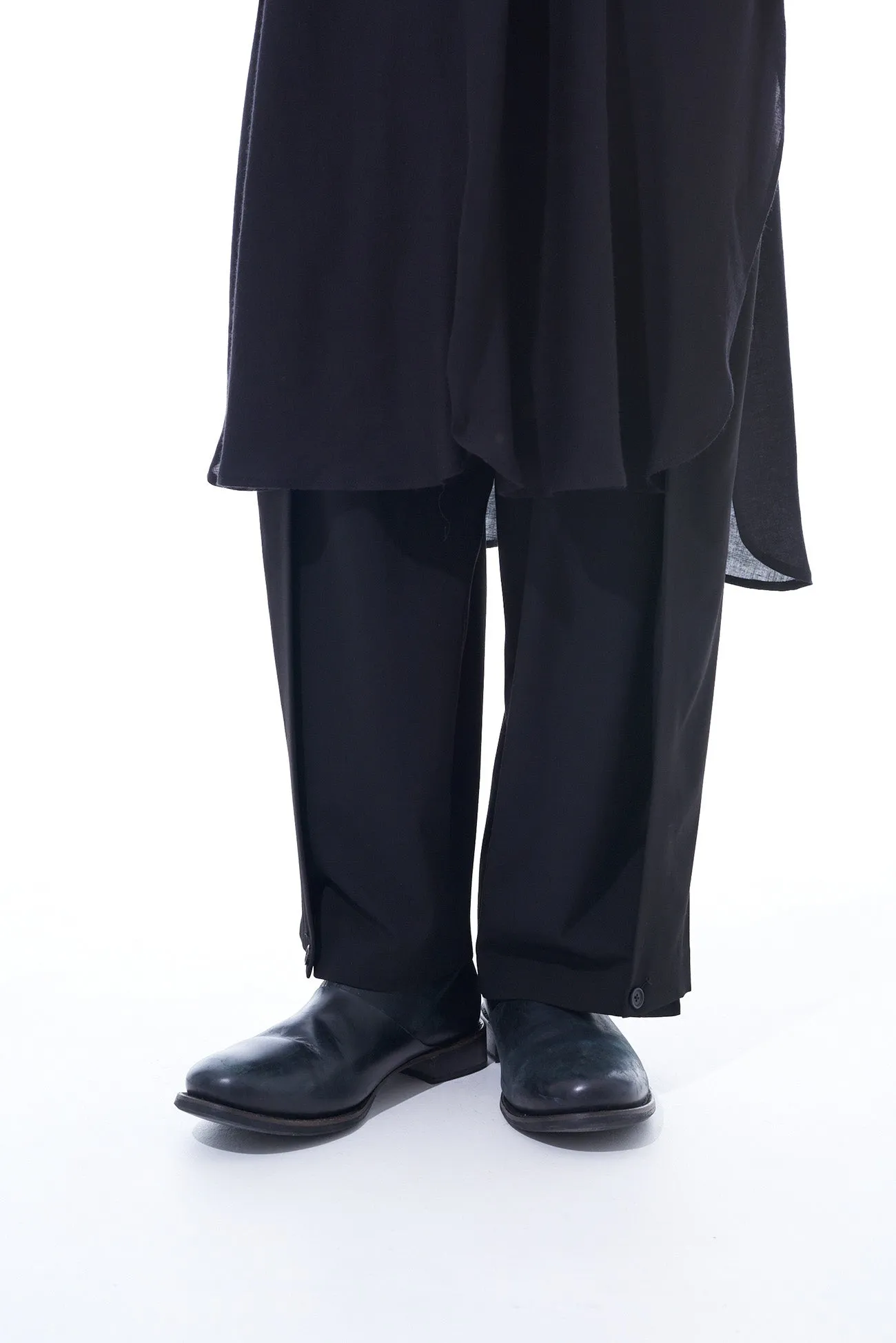 PE/RAYON GABARDINE STRETCH 2 TUCK TAPERED WIDE PANTS WITH A BUTTON SLIT AT THE HEM