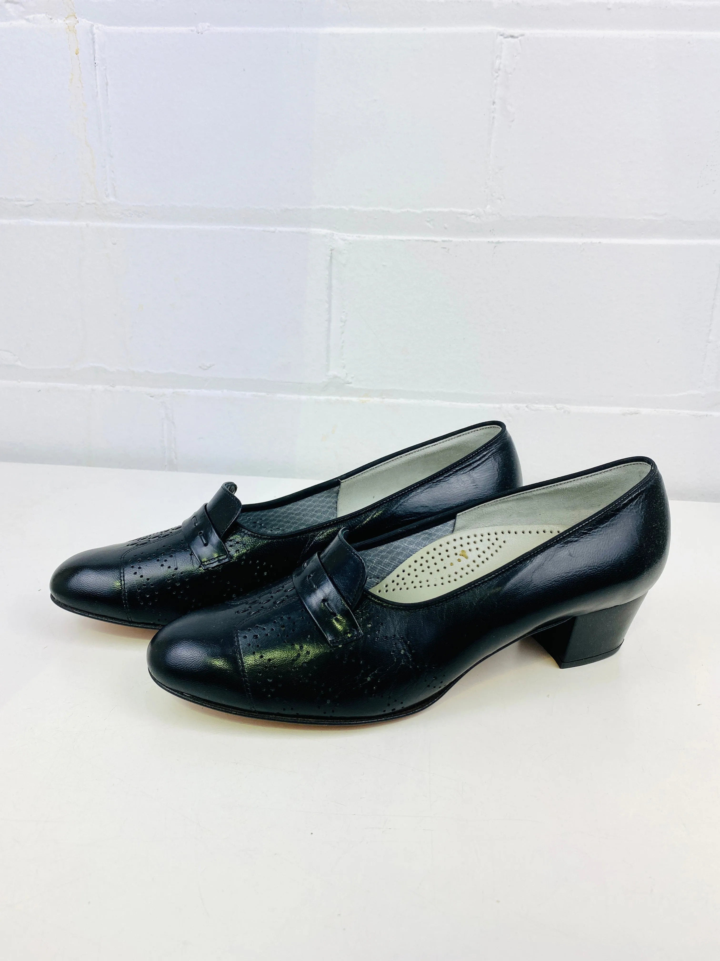 Vintage Deadstock Shoes, Women's 1980s Black Leather Cuban Heel Pumps, NOS, 8195